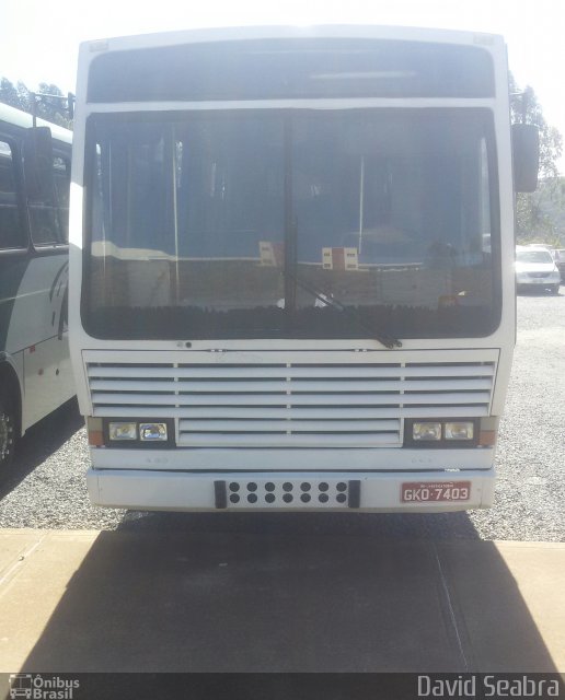 Ônibus Particulares 7403 na cidade de São José da Lapa, Minas Gerais, Brasil, por David Seabra Gonçalves. ID da foto: 5285380.