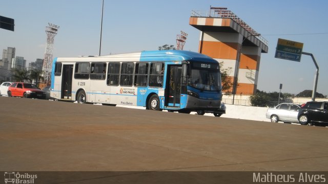 TUPI - Transportes Urbanos Piratininga 6 2258 na cidade de São Paulo, São Paulo, Brasil, por Matheus Alves. ID da foto: 5243958.