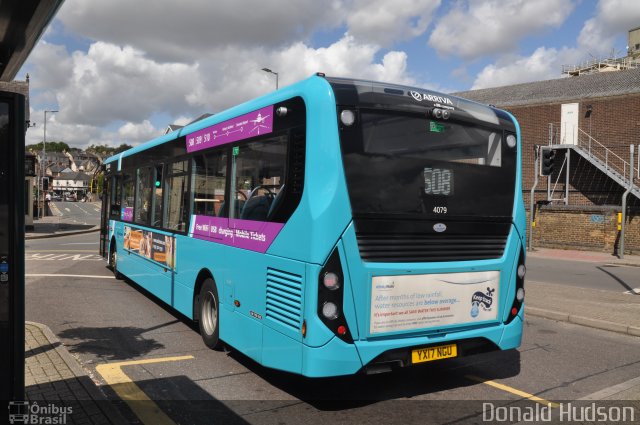 Arriva 4079 na cidade de Bishop's Stortford, Hertfordshire, Inglaterra, por Donald Hudson. ID da foto: 5244588.