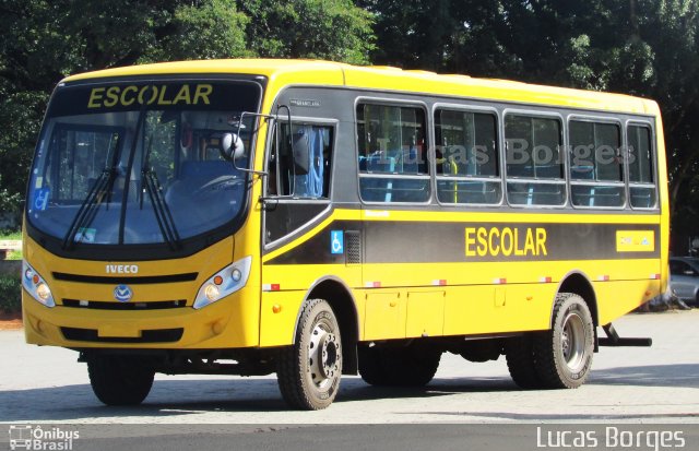 Governo do Estado de Minas Gerais Caminho da Escola  na cidade de Araxá, Minas Gerais, Brasil, por Lucas Borges . ID da foto: 5299742.