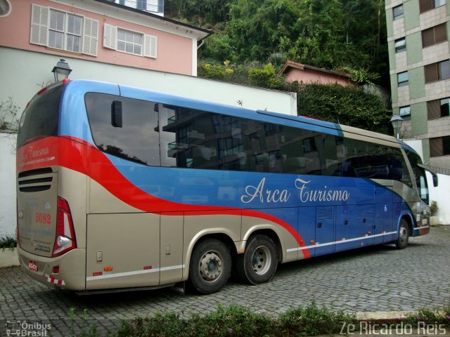 Arca Turismo 5082 na cidade de Petrópolis, Rio de Janeiro, Brasil, por Zé Ricardo Reis. ID da foto: 5301934.