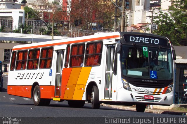 Transportadora Turística Petitto 92550 na cidade de Ribeirão Preto, São Paulo, Brasil, por Emanuel Corrêa Lopes. ID da foto: 5308380.