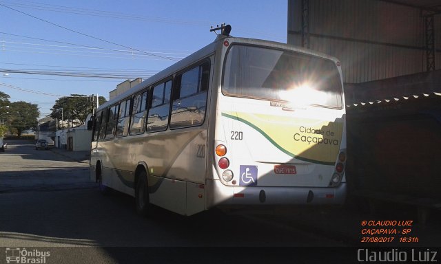 ABC Transportes Coletivos - Cidade de Caçapava 220 na cidade de Caçapava, São Paulo, Brasil, por Claudio Luiz. Número da foto: #5308785.