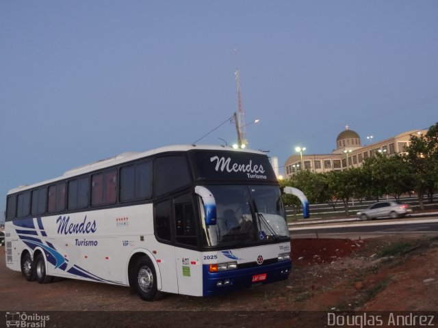 Mendes Turismo 2025 na cidade de Trindade, Goiás, Brasil, por Douglas Andrez. ID da foto: 5246476.