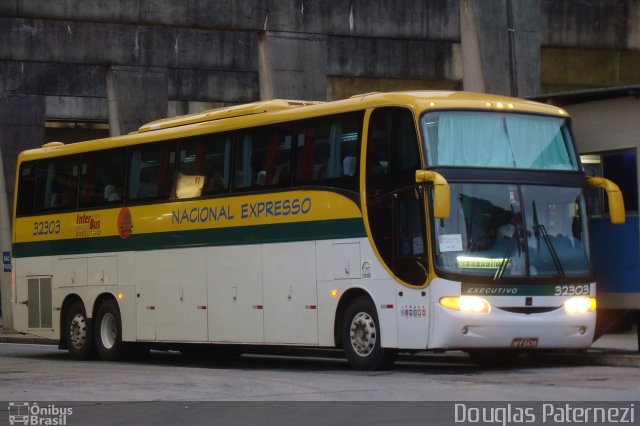 Nacional Expresso 32303 na cidade de Curitiba, Paraná, Brasil, por Douglas Paternezi. Número da foto: #5312641.