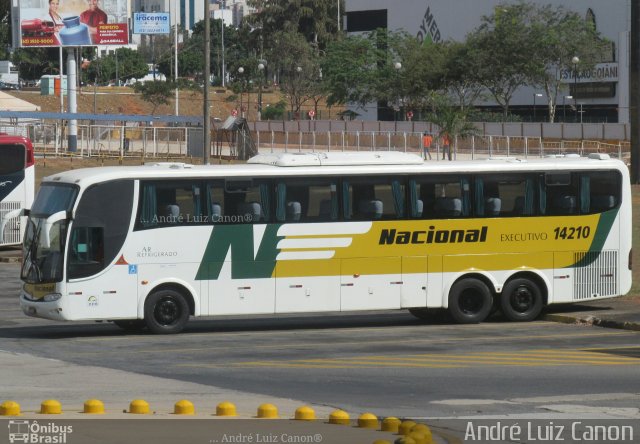 Viação Nacional 14210 na cidade de Goiânia, Goiás, Brasil, por André Luiz Canon. ID da foto: 5259449.