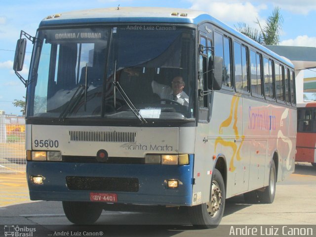 Expresso Santa Marta 95600 na cidade de Goiânia, Goiás, Brasil, por André Luiz Canon. Número da foto: #5315947.