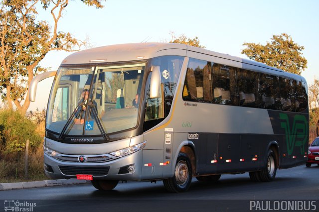 Expresso Vila Rica 6404 na cidade de Brasília, Distrito Federal, Brasil, por Paulo Camillo Mendes Maria. Número da foto: #5315491.