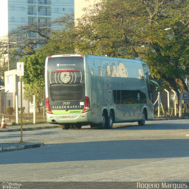 Viação Garcia 7177 na cidade de São José dos Campos, São Paulo, Brasil, por Rogerio Marques. ID da foto: 5314727.