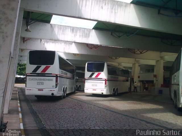 Auto Viação Catarinense 2210 na cidade de Joinville, Santa Catarina, Brasil, por Paulinho Sartor. Número da foto: #5316487.