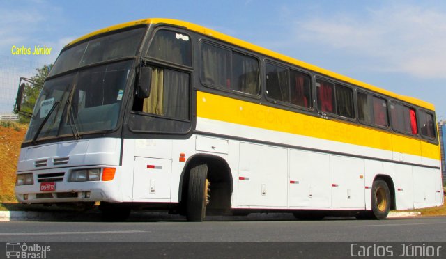 Ônibus Particulares 9772 na cidade de Goiânia, Goiás, Brasil, por Carlos Júnior. ID da foto: 5338453.