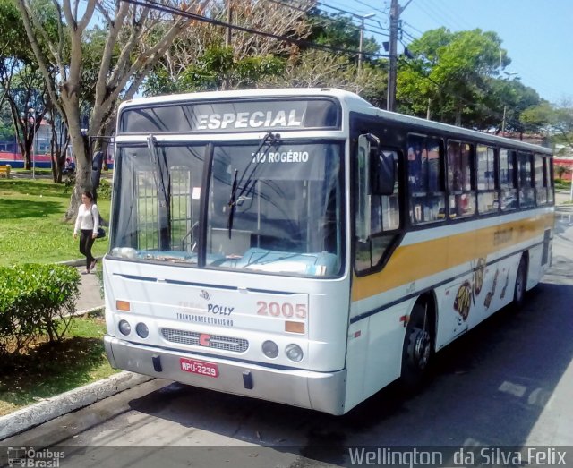 Polly Tour Transporte e Turismo 2005 na cidade de Serra, Espírito Santo, Brasil, por Wellington  da Silva Felix. Número da foto: #5343513.