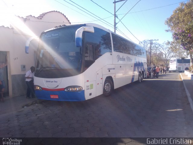 Padre Vitor Transporte e Turismo 1000 na cidade de São Tiago, Minas Gerais, Brasil, por Gabriel Cristian. ID da foto: 5346099.