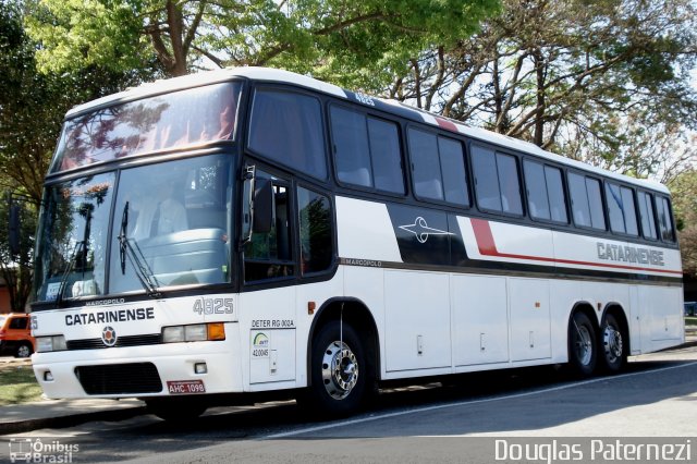Auto Viação Catarinense 4825 na cidade de Curitiba, Paraná, Brasil, por Douglas Paternezi. Número da foto: #5345006.