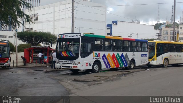 Coletivo Transportes 037 na cidade de Caruaru, Pernambuco, Brasil, por Leon Oliver. Número da foto: #5349242.