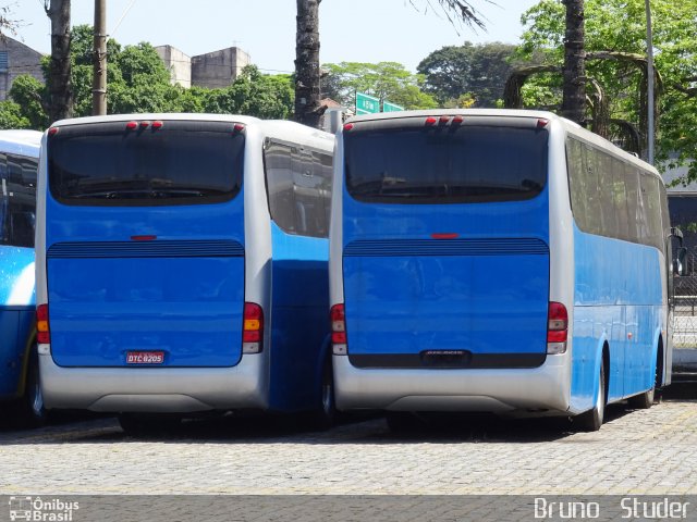 Ônibus Particulares 8246 na cidade de São Paulo, São Paulo, Brasil, por Bruno   Studer. ID da foto: 5352006.