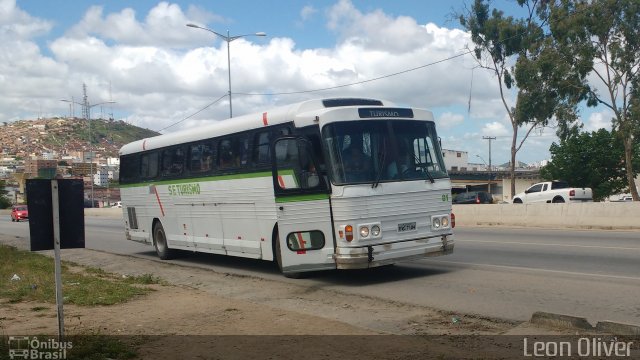 S.E Turismo 7104 na cidade de Caruaru, Pernambuco, Brasil, por Leon Oliver. ID da foto: 5359676.