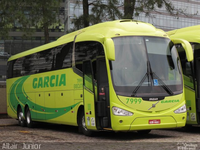 Viação Garcia 7999 na cidade de Curitiba, Paraná, Brasil, por Altair Júnior. ID da foto: 5362714.