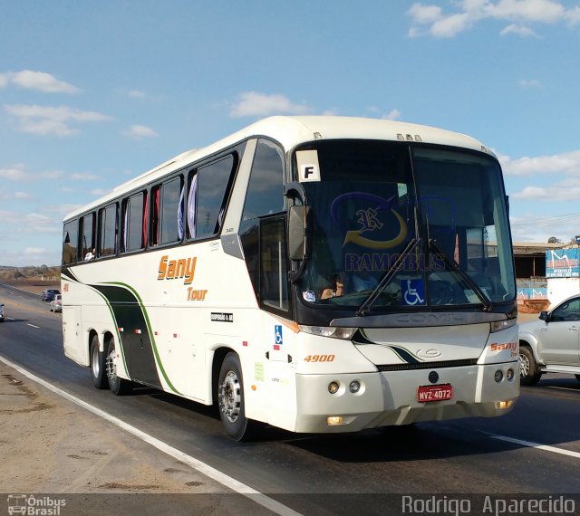 Sany Tour 4900 na cidade de Conselheiro Lafaiete, Minas Gerais, Brasil, por Rodrigo Aparecido. Número da foto: #5366890.
