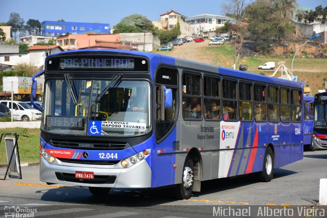 Auto Viação Bragança Metropolitana > Viação Raposo Tavares 12.044 na cidade de Cotia, São Paulo, Brasil, por Michael  Alberto Vieira. Número da foto: #5365775.