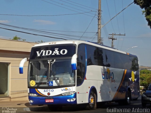 Vidão Tur - Dotocel Turismo 6010 na cidade de Araxá, Minas Gerais, Brasil, por Guilherme Antonio. ID da foto: 5374199.