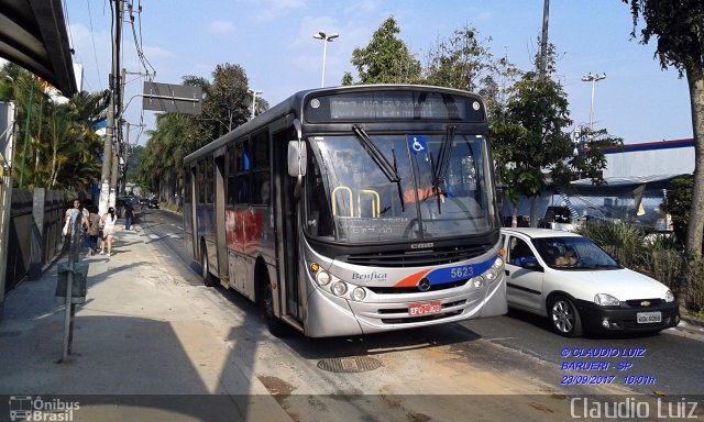 BBTT - Benfica Barueri Transporte e Turismo 5623 na cidade de Barueri, São Paulo, Brasil, por Claudio Luiz. ID da foto: 5372835.