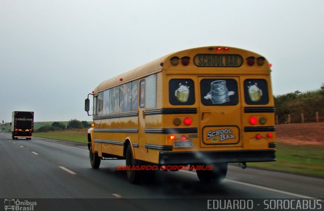 Ônibus Particulares school bar na cidade de Itatinga, São Paulo, Brasil, por EDUARDO - SOROCABUS. ID da foto: 5378373.