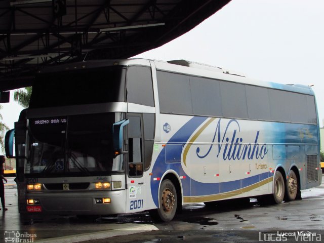 Niltinho Turismo 2001 na cidade de Londrina, Paraná, Brasil, por Lucas Vieira. Número da foto: #5381564.