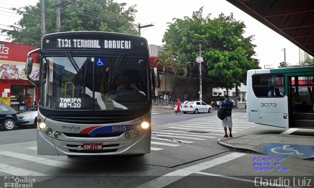 BBTT - Benfica Barueri Transporte e Turismo 5665 na cidade de Barueri, São Paulo, Brasil, por Claudio Luiz. ID da foto: 5380277.