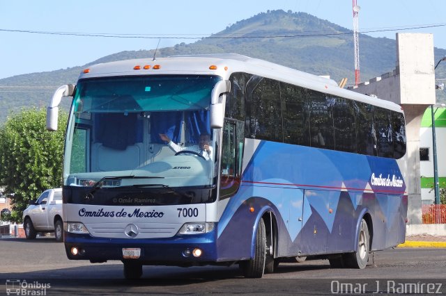 ODM - Ómnibus de México 7000 na cidade de Morelia, Michoacán, México, por Omar Ramírez Thor2102. ID da foto: 5383206.