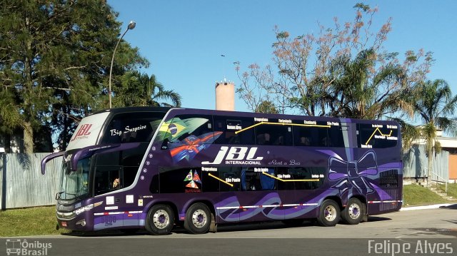 JBL Turismo 5600 na cidade de Pelotas, Rio Grande do Sul, Brasil, por Felipe Alves. Número da foto: #5320391.