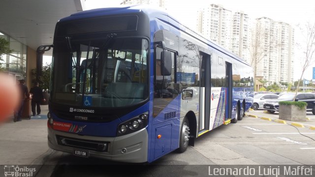EMTU - Empresa Metrop. de Transp. Urbanos 0000 na cidade de São Paulo, São Paulo, Brasil, por Leonardo Luigi Maffei. Número da foto: #5320418.