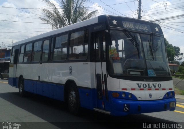 Buses Guadalupe 104 na cidade de San Vicente, Moravia, San José, Costa Rica, por Daniel Brenes. ID da foto: 5386328.