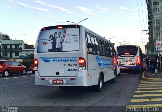 Pierozan Transporte Turismo 3019 na cidade de Caxias do Sul, Rio Grande do Sul, Brasil, por Carlos Gabriel. Número da foto: #5327533.