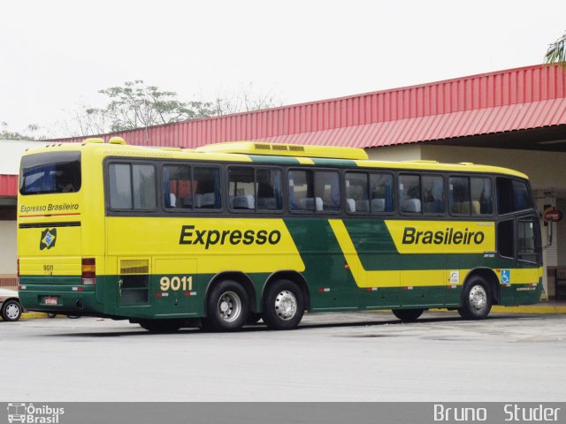 Expresso Brasileiro 9011 na cidade de Guaratinguetá, São Paulo, Brasil, por Bruno   Studer. ID da foto: 5328538.