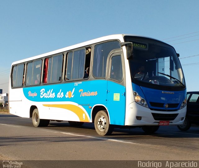 Brilho do Sol Viagens e Turismo 420 na cidade de Conselheiro Lafaiete, Minas Gerais, Brasil, por Rodrigo  Aparecido. Número da foto: #5330985.